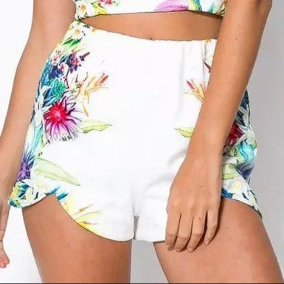 Floral 2-Piece Short Set - Picture 5 of 9